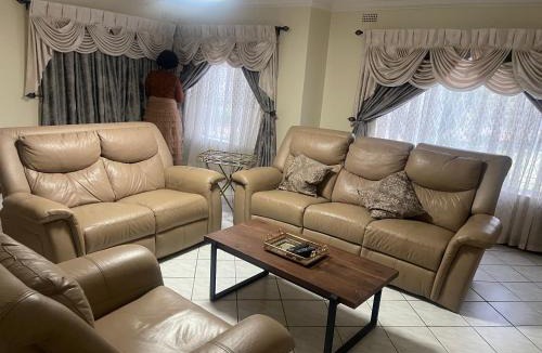 Harare Villa | 1568 on Mukwa