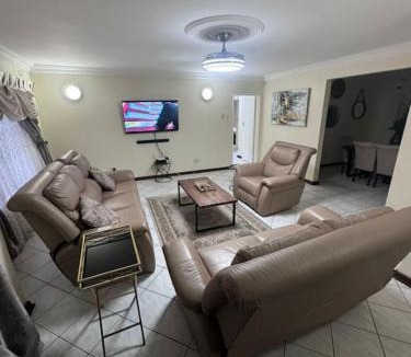 Harare Villa | 1568 on Mukwa