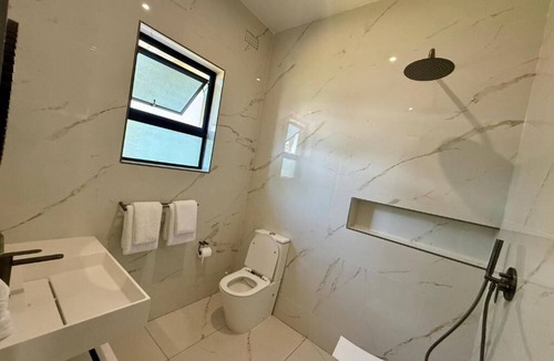 Harare East Cabin | 19 on Bay Noakes Boutique Hotel