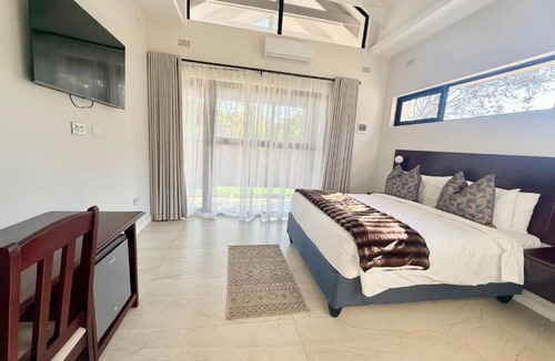 Harare East Cabin | 19 on Bay Noakes Boutique Hotel
