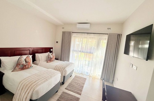 Harare East Cabin | 19 on Bay Noakes Boutique Hotel