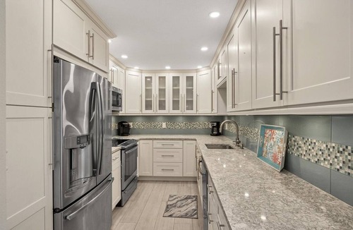 Longboat Key Condo | 2 Bed, 2 Bath, Direct Beachfront w/Gulf views