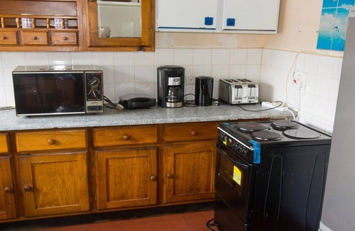 Harare Apartment | 2-bed Gem in Central Harare Sleeps 5