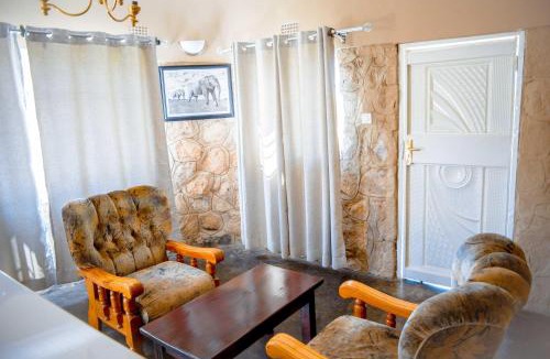 Figtree Villa | 2 bed Moloko family lodge with kitchen - 2212