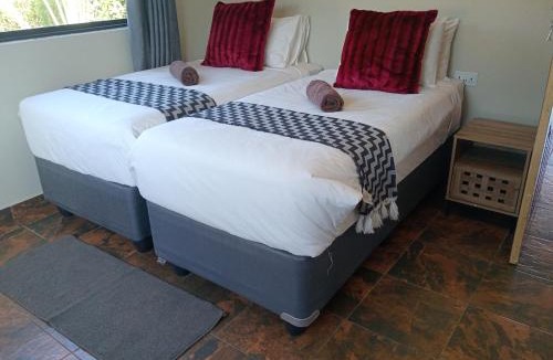 Southern Province Apartment | 2 bedroom serviced accommodation along Zambezi River - Enjoy Game & Canoeing Safaris - Boat Cruises & Fishing - Starlink Internet & Power Backup available