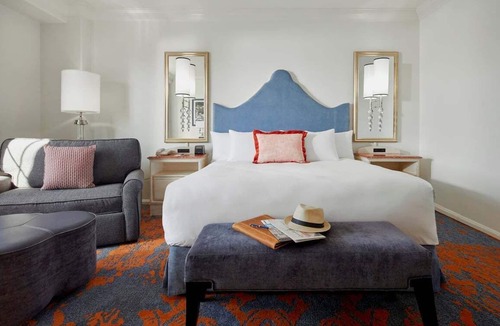 Florida Center Hotel | 2-Bedroom Suite at a 4⭐️ Hotel