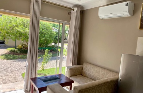 Harare Apartment | 2 bedroomed apartment with kitchenette - 2067