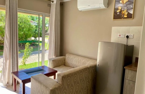 Harare Apartment | 2 bedroomed apartment with kitchenette - 2067
