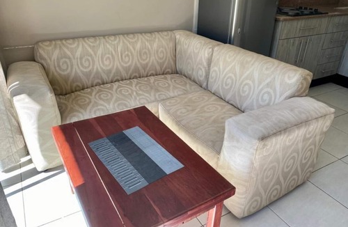 Harare Apartment | 2 bedroomed apartment with kitchenette - 2068