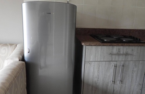 Harare Apartment | 2 bedroomed apartment with en-suite and kitchenette - 2071