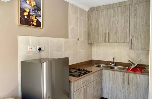 Harare Apartment | 2 bedroomed apartment with kitchenette - 2068