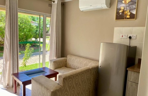 Harare Apartment | 2 bedroomed apartment with kitchenette - 2068