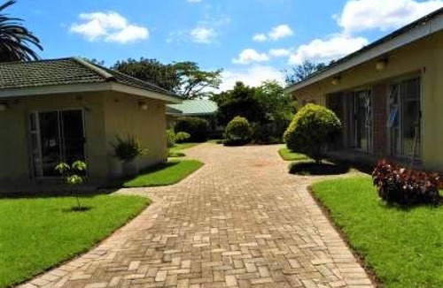 Harare Apartment | 2 Bedroomed Apartment With En-suite and Kitchenette - 2066