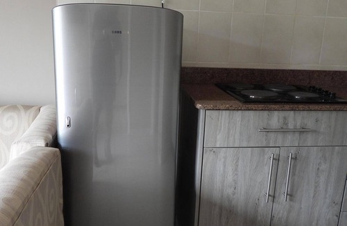 Harare Apartment | 2 Bedroomed Apartment With En-suite and Kitchenette - 2070