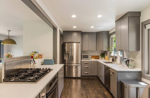 Portland Heights House | 2 King Suites Mountain Views Near Rose Garden