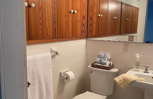 Washington Bed & Breakfast | 2 Twin beds room at Chantilly bed & breakfast in welcoming Washington GA