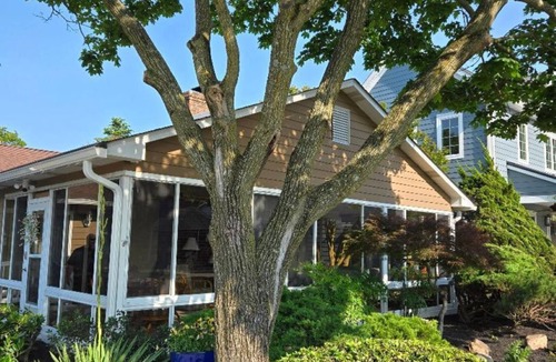 Country Club Estates House | 20% discount on your beach getaway! Sleeps 10. Near the beach and boardwalk.