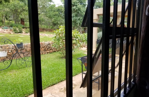 Chipata Cottage | 2BR HOME Wifi + Parking Homz Cottage - Chipata. Zambia