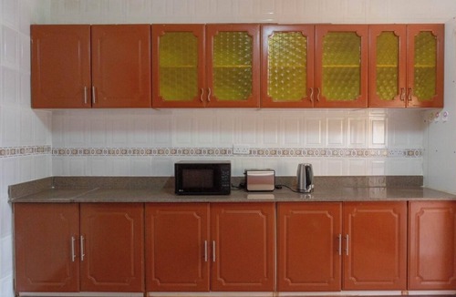 Livingstone House | 3 Bed Apartment + Free Hire Car & Airport Pick Up