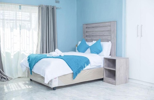 Bulawayo House | 3 Bed Bulawayo Home Backup Power Sleeps 10