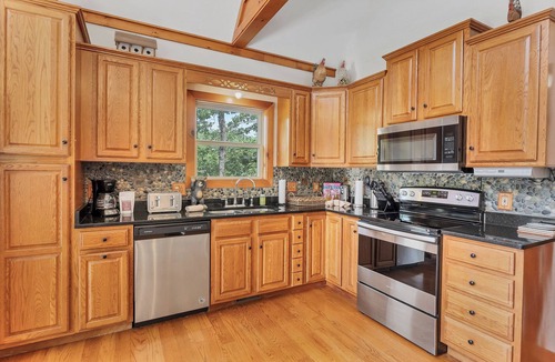 Townsend House | 3 Bedroom, 3 Bathroom with Mountain View