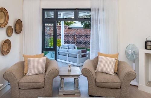 Harare Villa | 3-bedroom villa within delightful Harare just 10 minutes away from the airport