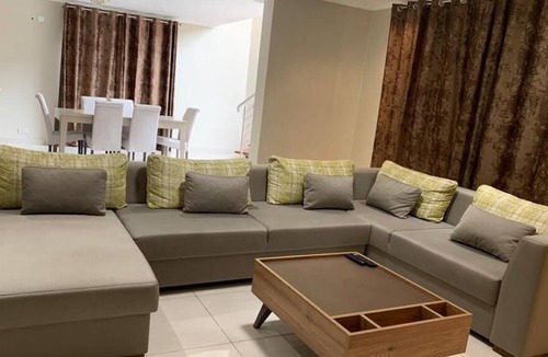 Lusaka Central Apartment | 3 Bedroomed fully furnished apartment in bdex
