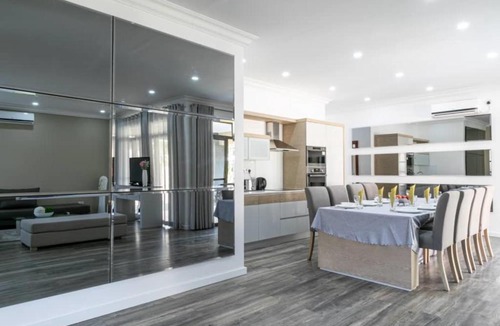 Lusaka Villa | 3 bedrooms exclusive villa in Mass Media