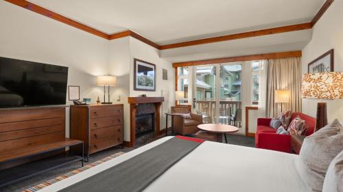 Stowe Area Resort | 337 - Studio- Lodge At Spruce Peak -Stowe Mt Resort- Ski in Ski out - Sleeps 4