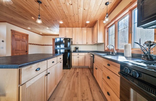 Rangeley House | 39 Adams Wulff - Large and spacious home with a hot tub!