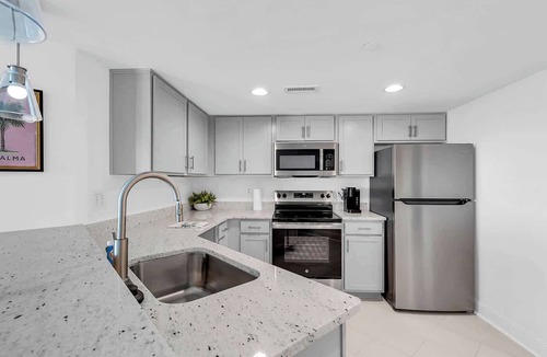 Downtown Myrtle Beach Condo | 3BR Beach Gem Full Ocean Views From All Bedrooms