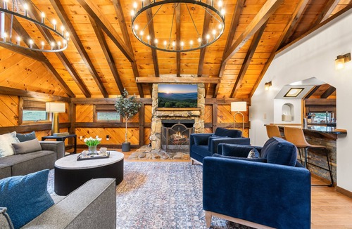Arden House | 3BR Home near Asheville. 15 min from Biltmore