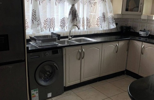 Harare House | 4 Bed Gated House-Sleeps 8-Private Parking