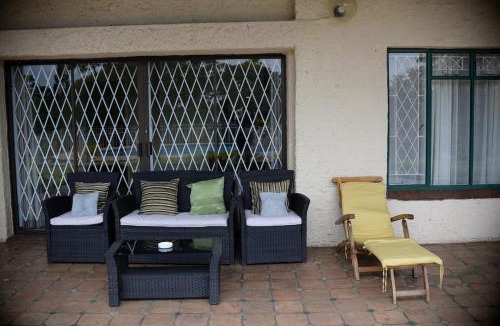 Glen Lorne House | 4 Bed Thatched Double Storey with pool No events or Parties
