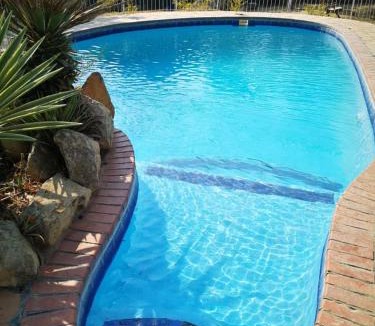 Glen Lorne House | 4 Bed Thatched Double Storey with pool No events or Parties