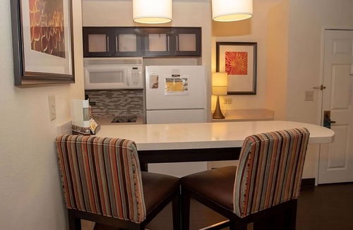 Vance Jackson Hotel | 4 Family-friendly Suites | Full Kitchens | Pets are Welcome | Free Breakfast
