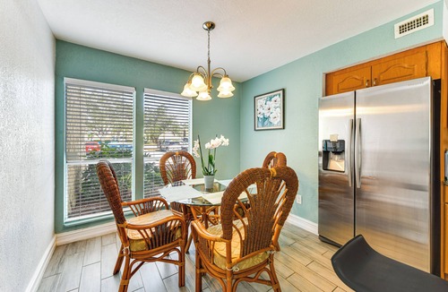 Gulf Gate Estates Apartment | 4 Mi to Siesta Key Beach: Condo w/Private Patio