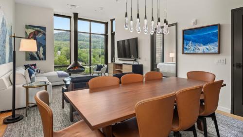 Stowe Area Apartment | 409 - 3 bed - Treehouse unit - Spruce Peak at the Base of Stowe Mt Resort - Sleeps 9