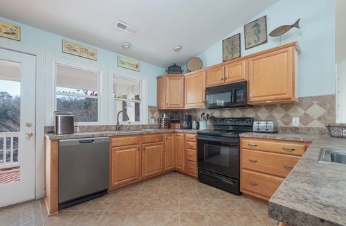 Duck House | 4095 - Seas the Moment - Duck Retreat | Pool, Hot Tub & Sleeps 16