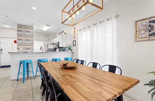 Miramar Beach House | 5-Min Walk to Beach | Pool | Loaded Game Room | Near Shops & Outlets ✨