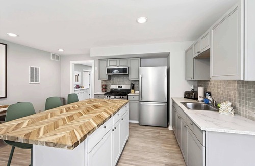 Great Valley Apartment | 5 Minutes to Holiday Valley Luxe King Bed + Bunk