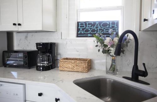 Northeast Virginia Beach House | 508 A The Shore Break Cottage
