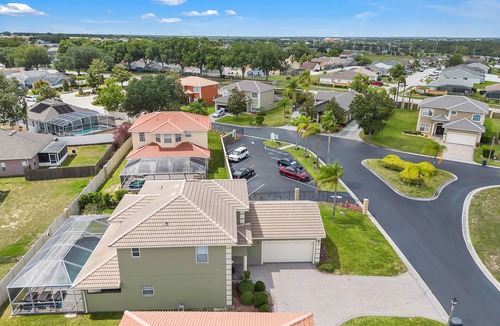 Hillcrest Estates House | 6 Bed, 4 Bath, Private Pool, Hot tub, Gated entry near Theme Parks