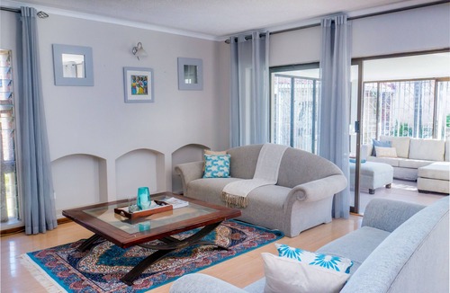 Harare House | 6 Victoria