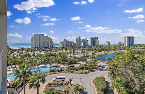 Sandestin Condo | 6th floor Studio with Lake and Golf Course Sunset views - close to the beach-