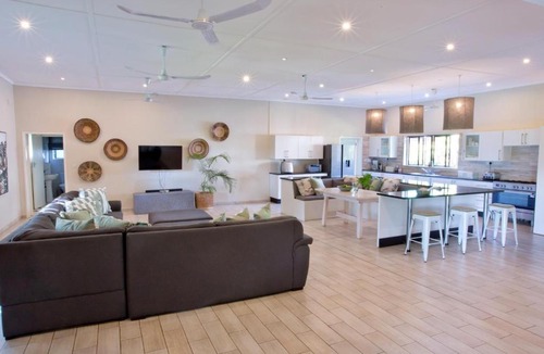 Victoria Falls Apartment | 701 Victoria Falls