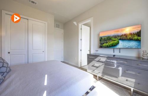 Bay Lake House | (7556) 3-Bedroom House in Resort near Disney