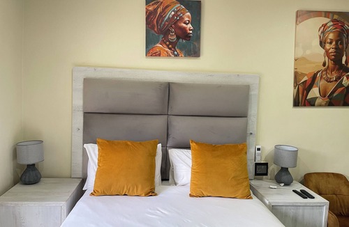 Harare East Bed & Breakfast | 8-bedroom bed & breakfast in charming Harare with AC