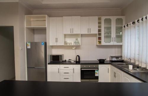 Victoria Falls House | 848 Guest House