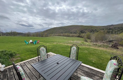 Huntington Cottage | A Cottage Minutes From Mad River Glen and Sugarbush
